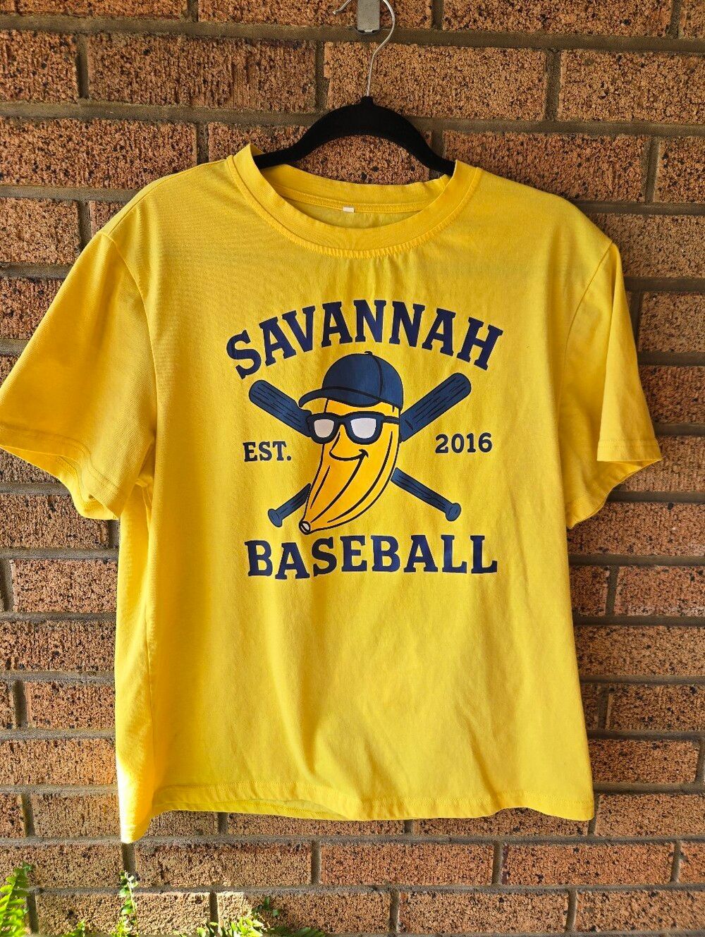 Savannah Bananas Baseball Graphic Tee Yellow Short Sleeve Shirt Medium